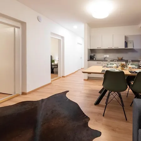 Kreuzwirt Am Rosenberg Apartment Graz