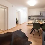 Kreuzwirt Am Rosenberg Apartamento Graz