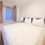 Kreuzwirt Am Rosenberg Apartamento *