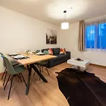 Kreuzwirt Am Rosenberg Apartamento Graz
